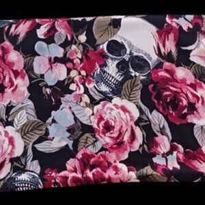 NWOT Elegant Pink Skull Table Runner